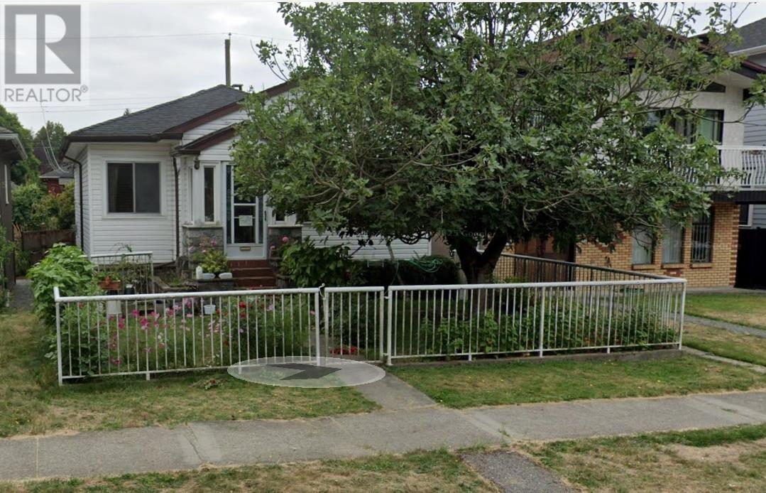 2566 VENABLES STREET, vancouver, British Columbia