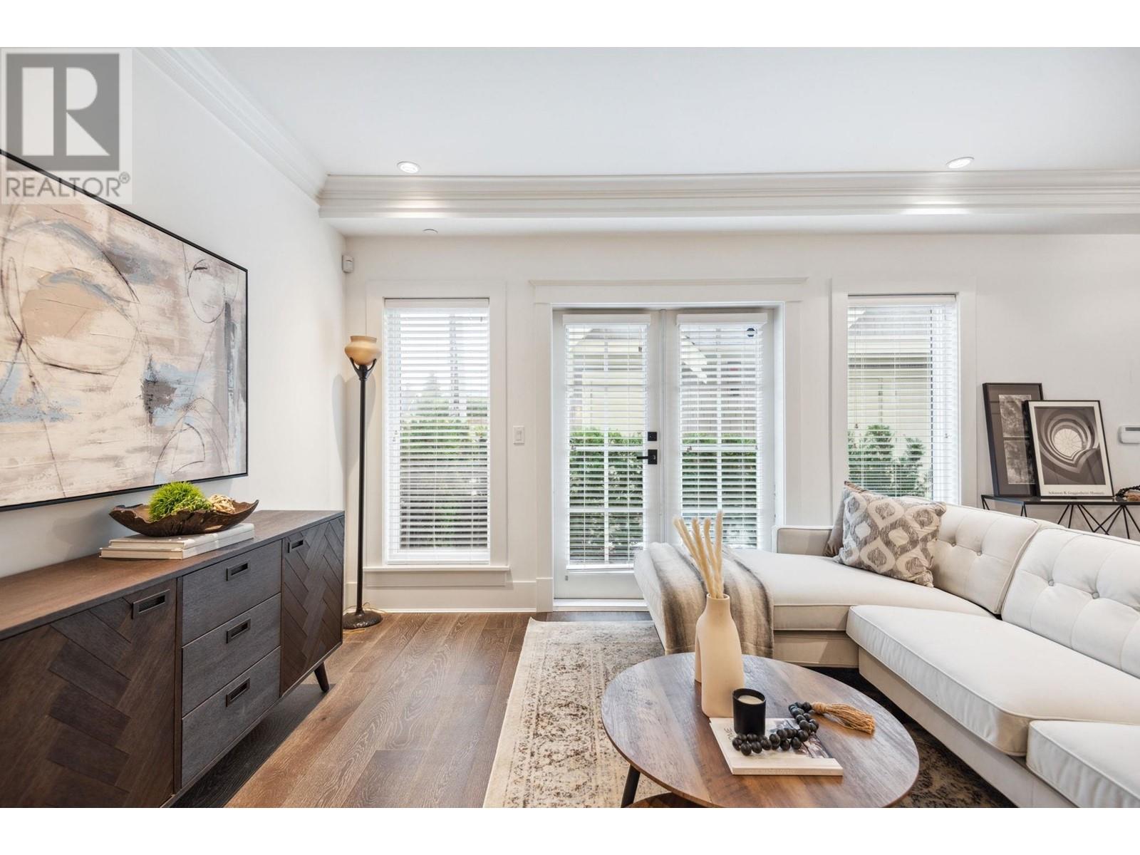 Listing Picture 6 of 24 : 3182 BURRARD STREET, Vancouver / 溫哥華 - 魯藝地產 Yvonne Lu Group - MLS Medallion Club Member