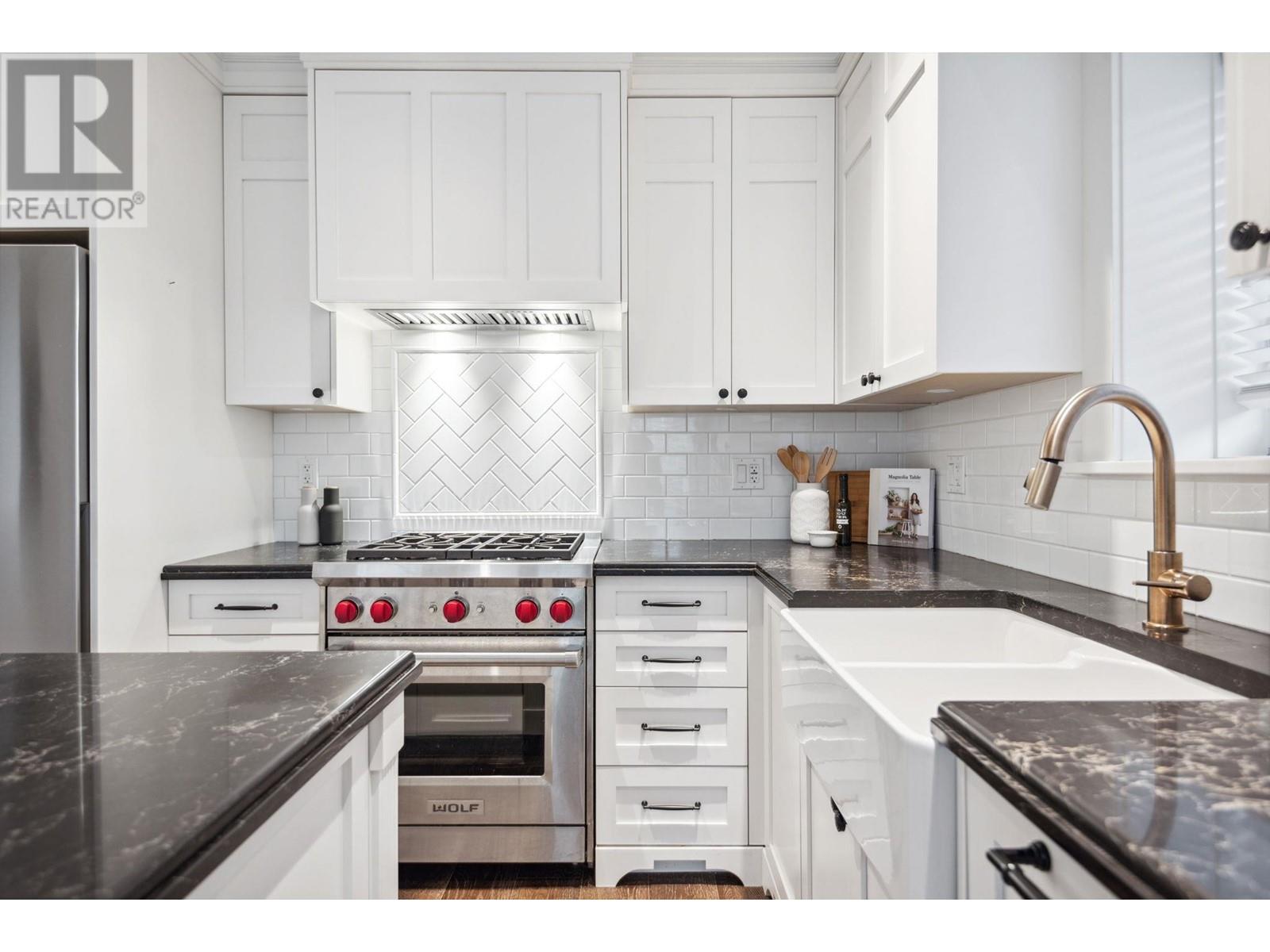 Listing Picture 14 of 24 : 3182 BURRARD STREET, Vancouver / 溫哥華 - 魯藝地產 Yvonne Lu Group - MLS Medallion Club Member