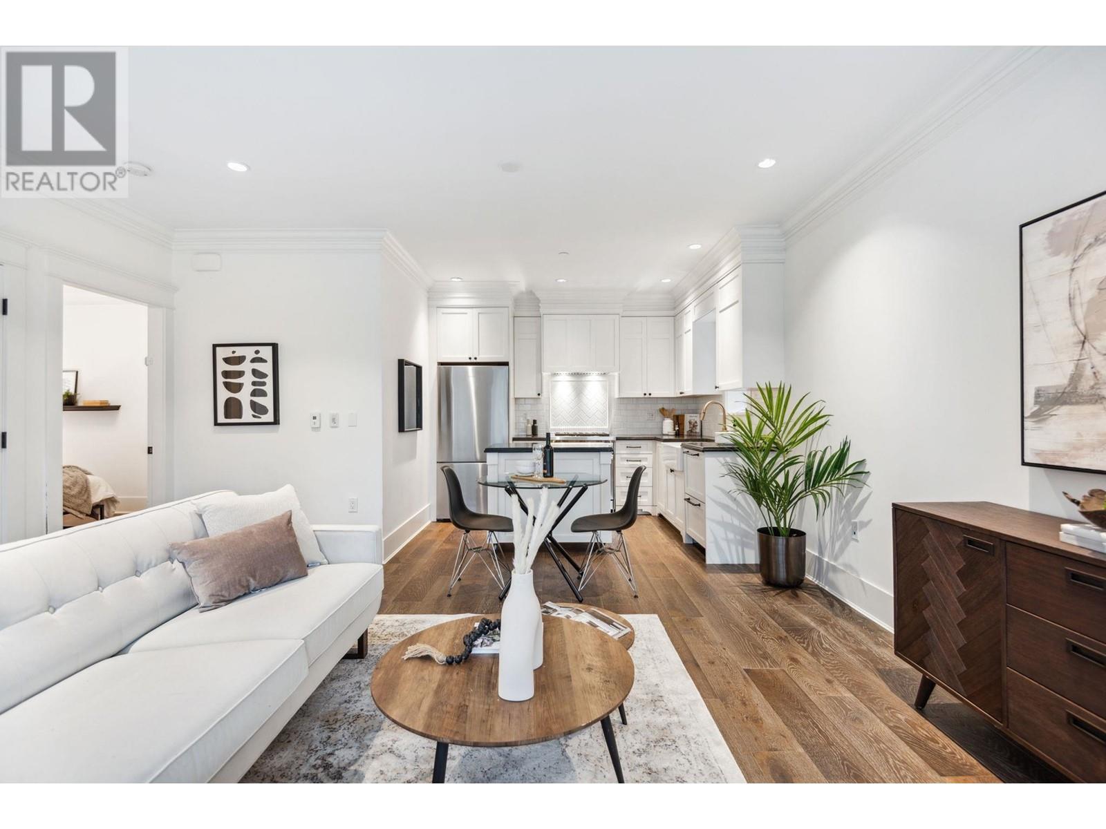 Listing Picture 8 of 24 : 3182 BURRARD STREET, Vancouver / 溫哥華 - 魯藝地產 Yvonne Lu Group - MLS Medallion Club Member