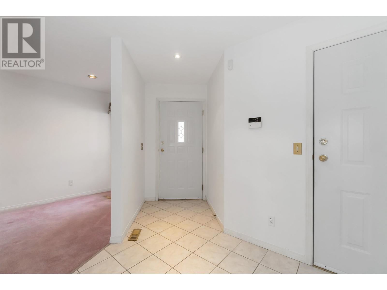 96 758 Riverside Drive, Port Coquitlam, British Columbia  V3B 7V8 - Photo 9 - R2966900