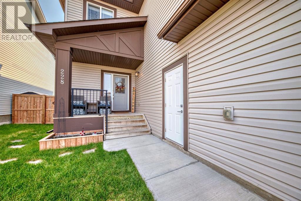 228 Ranch Close, Strathmore, Alberta  T1P 0B4 - Photo 3 - A2197004