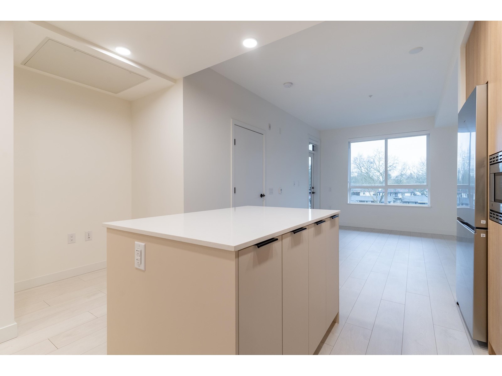 504 13439 94a Avenue, Surrey, British Columbia  V3V 0G9 - Photo 6 - R2970643