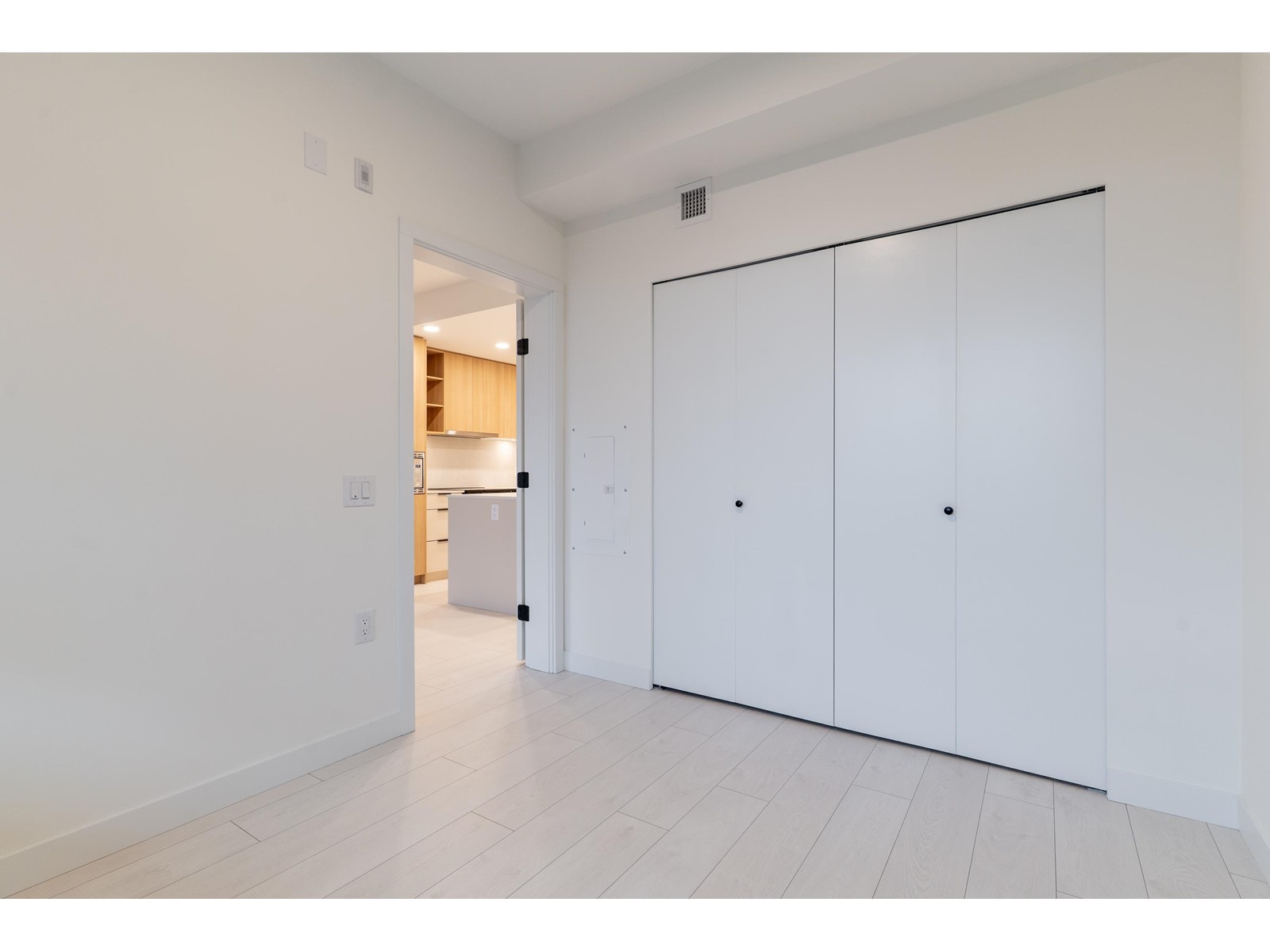 504 13439 94a Avenue, Surrey, British Columbia  V3V 0G9 - Photo 15 - R2970643