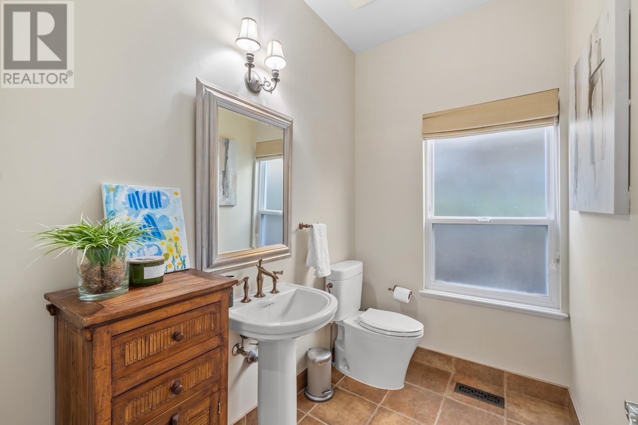 5401 West Vista Court, West Vancouver, British Columbia  V7W 3G8 - Photo 17 - R2971043