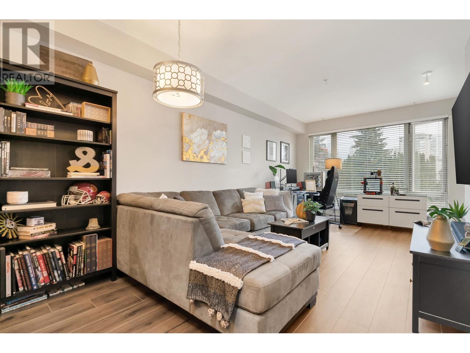 203 1188 Johnson Street, Coquitlam, British Columbia  V3B 0H7 - Photo 4 - R2971050