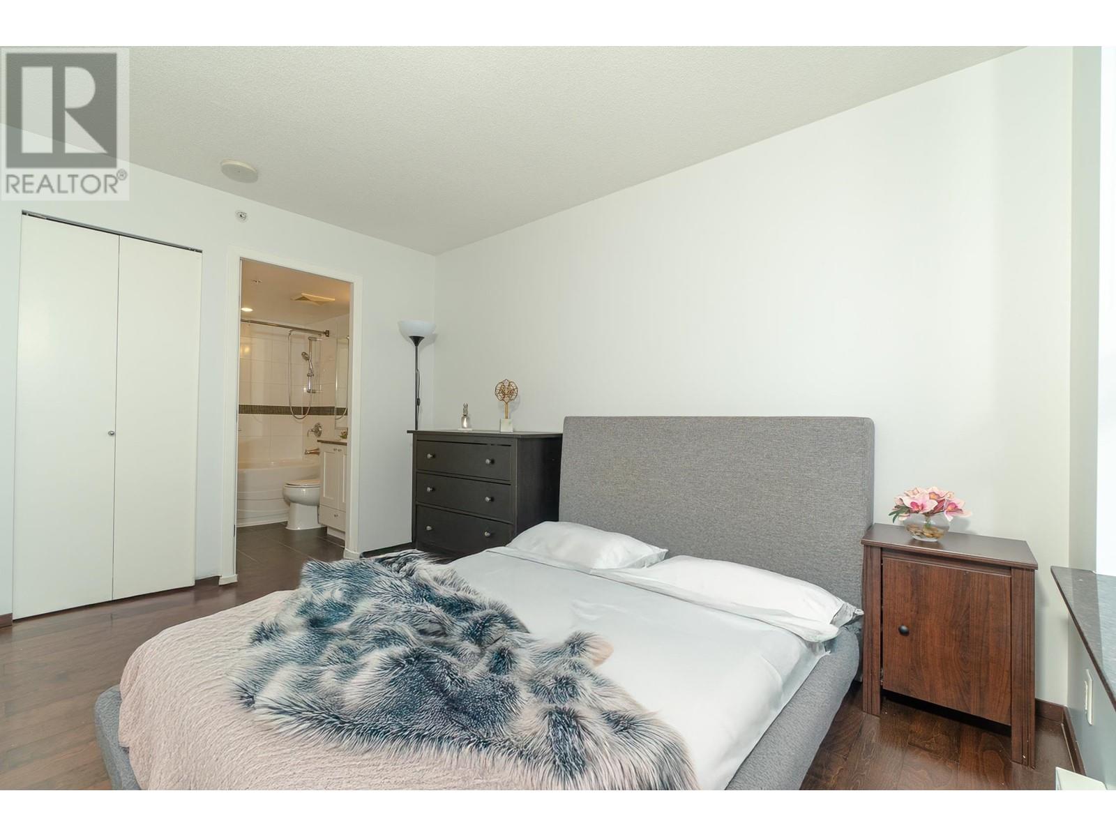 Listing Picture 13 of 18 : 605 7225 ACORN AVENUE, Burnaby / 本拿比 - 魯藝地產 Yvonne Lu Group - MLS Medallion Club Member