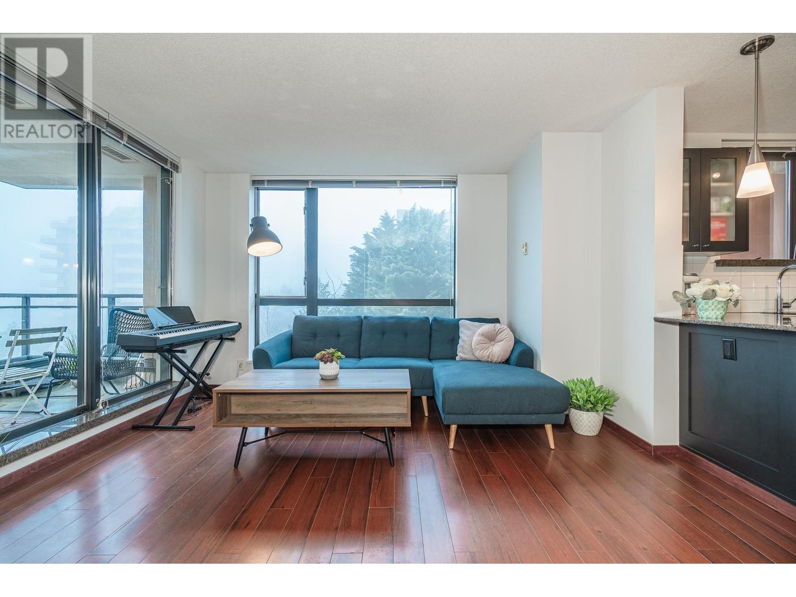 Listing Picture 3 of 18 : 605 7225 ACORN AVENUE, Burnaby / 本拿比 - 魯藝地產 Yvonne Lu Group - MLS Medallion Club Member