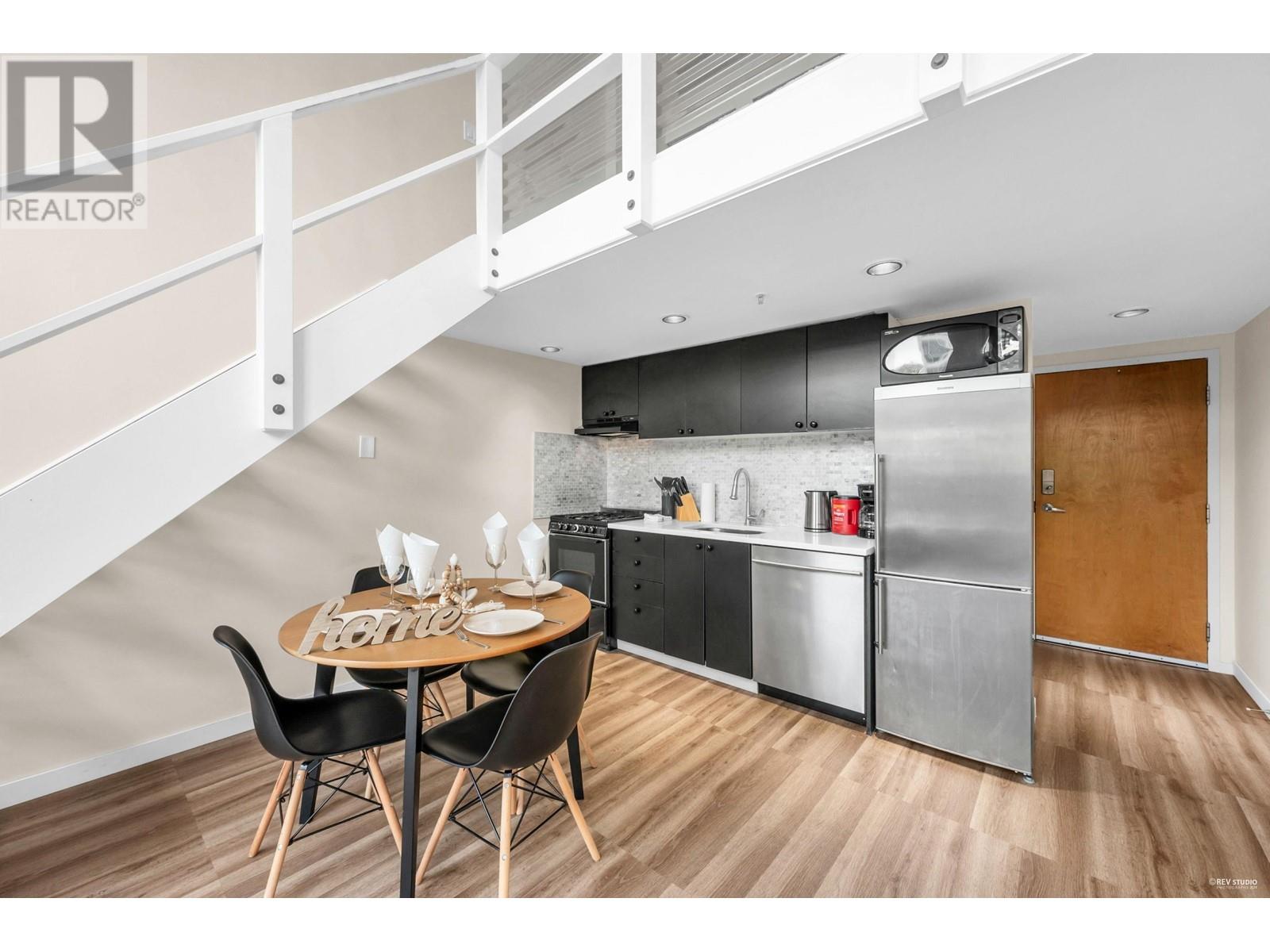 411 933 Seymour Street, Vancouver, British Columbia  V6B 6L6 - Photo 3 - R2971212