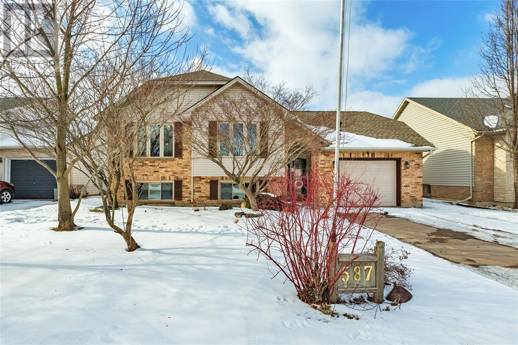 587 BENTINCK DRIVE, St Clair, Ontario