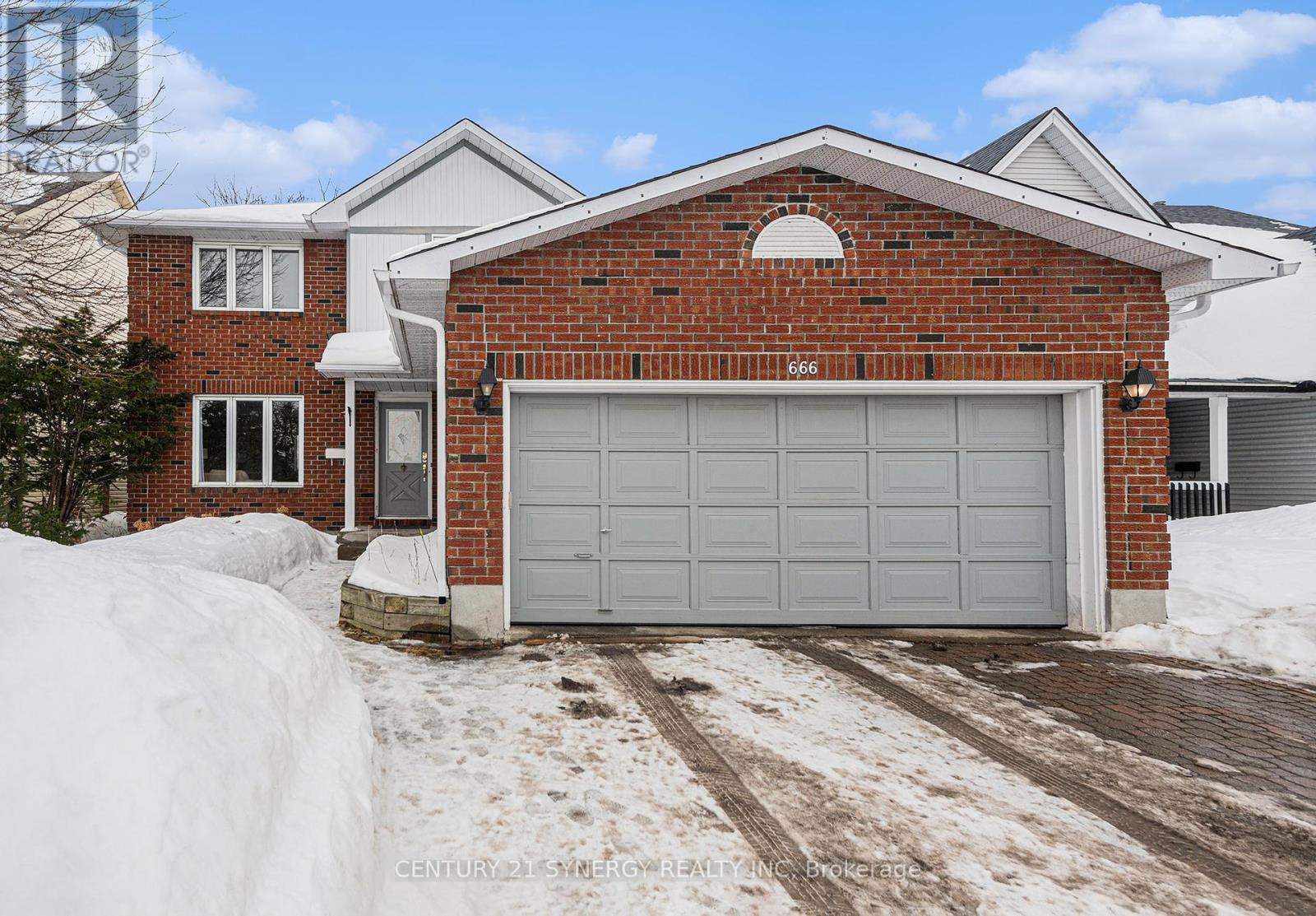 Property at 666 MATHIEU WAY image 2