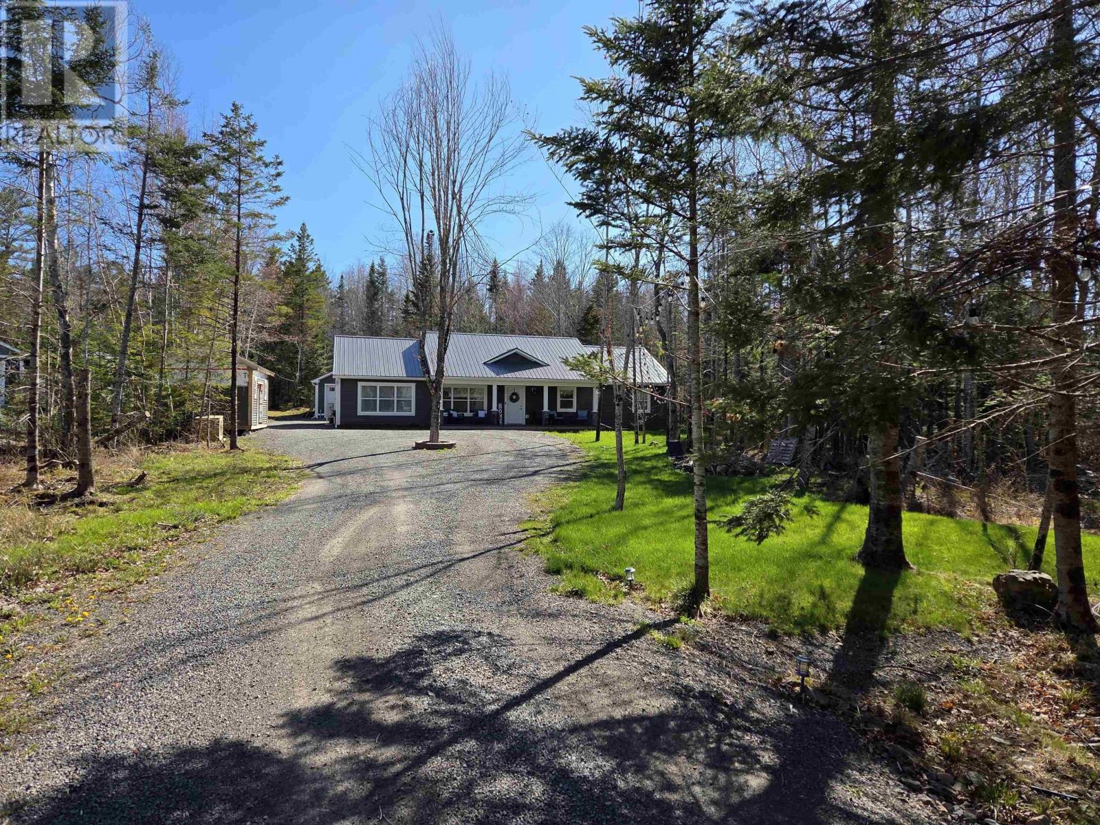 60 Muir Drive, Ellershouse, Nova Scotia  B0N 1L0 - Photo 2 - 202502067