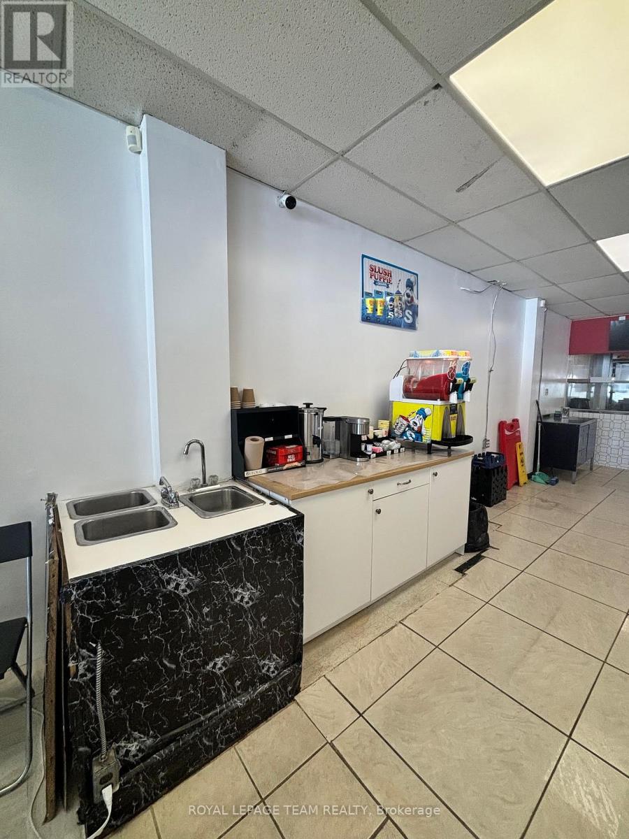Unit B - 876 Montreal Road, Ottawa, Ontario  K1K 4L3 - Photo 16 - X11990681