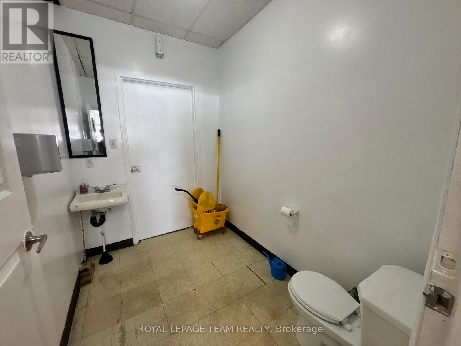 Unit B - 876 Montreal Road, Ottawa, Ontario  K1K 4L3 - Photo 19 - X11990681