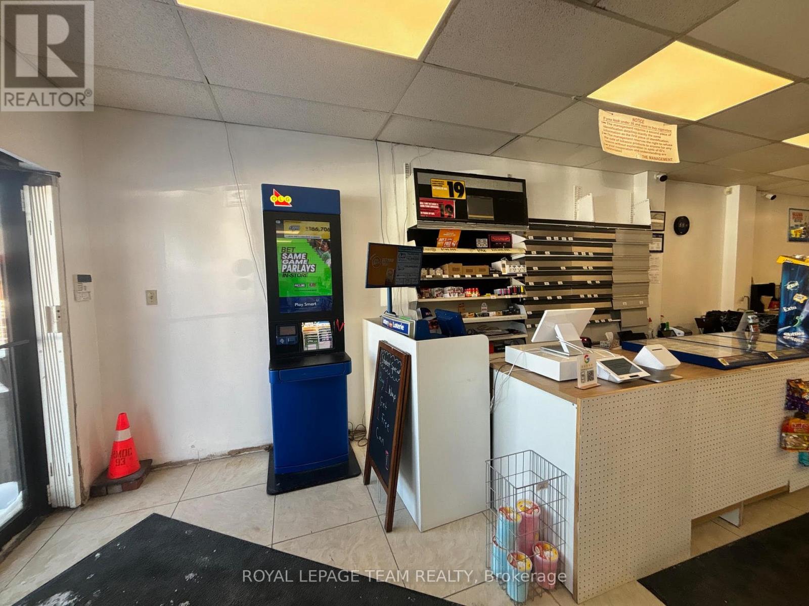 Unit B - 876 Montreal Road, Ottawa, Ontario  K1K 4L3 - Photo 29 - X11990681