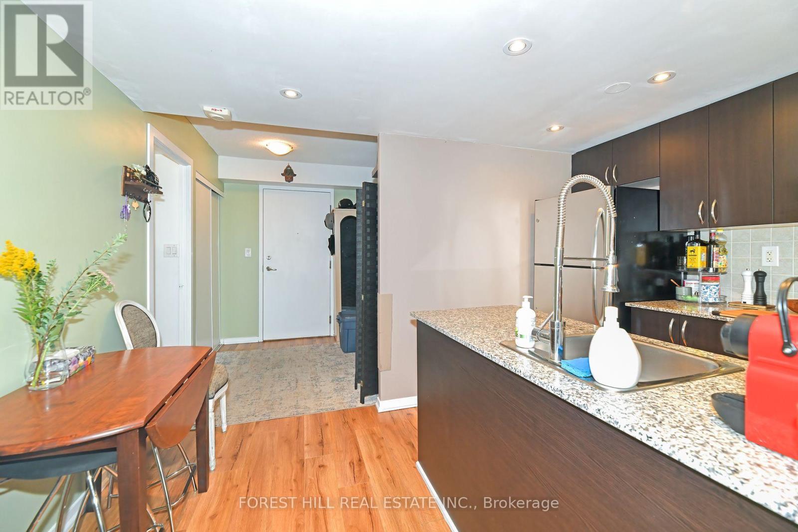 505 - 801 Sheppard Avenue W, Toronto, Ontario  M3H 2T3 - Photo 8 - C11990689