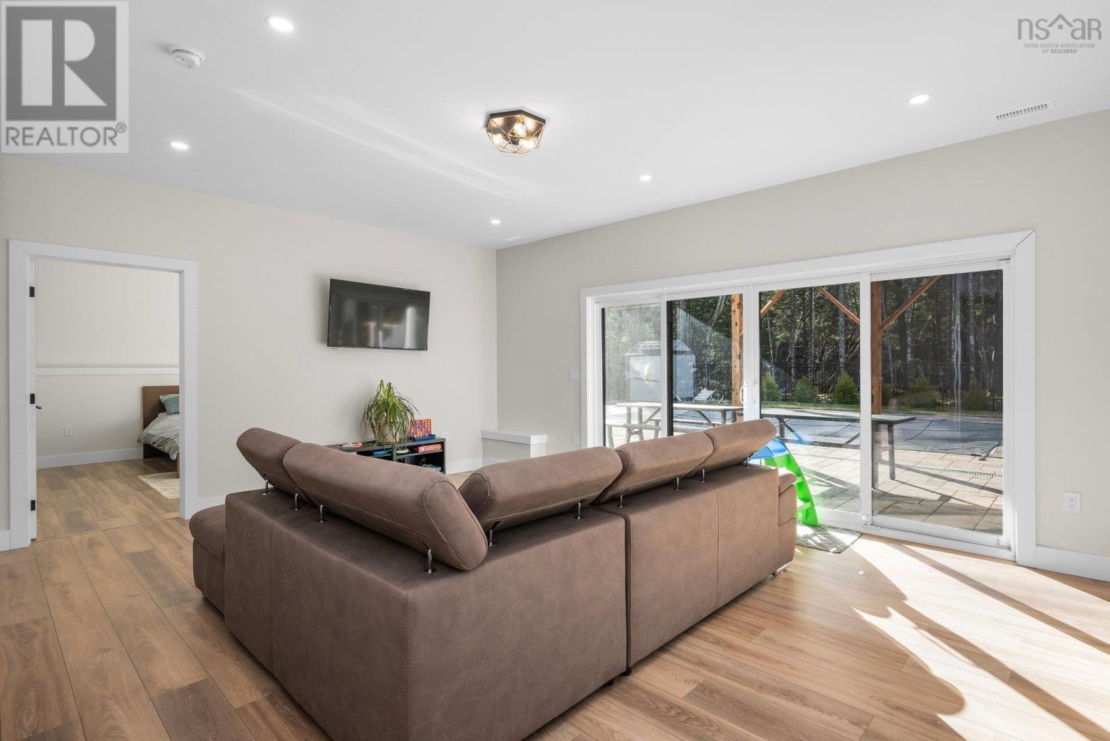 33 Cairnstone Lane, Bedford, Nova Scotia  B4B 2G5 - Photo 4 - 202503654