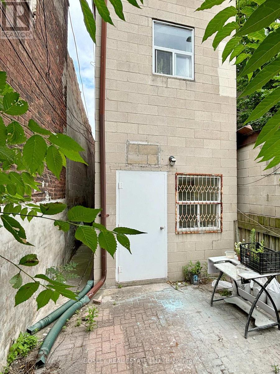 362 Broadview Avenue, Toronto, Ontario  M4M 2G9 - Photo 9 - E11990810
