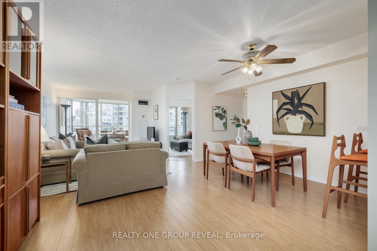 Property at 910 - 20 GUILDWOOD PARKWAY image 3