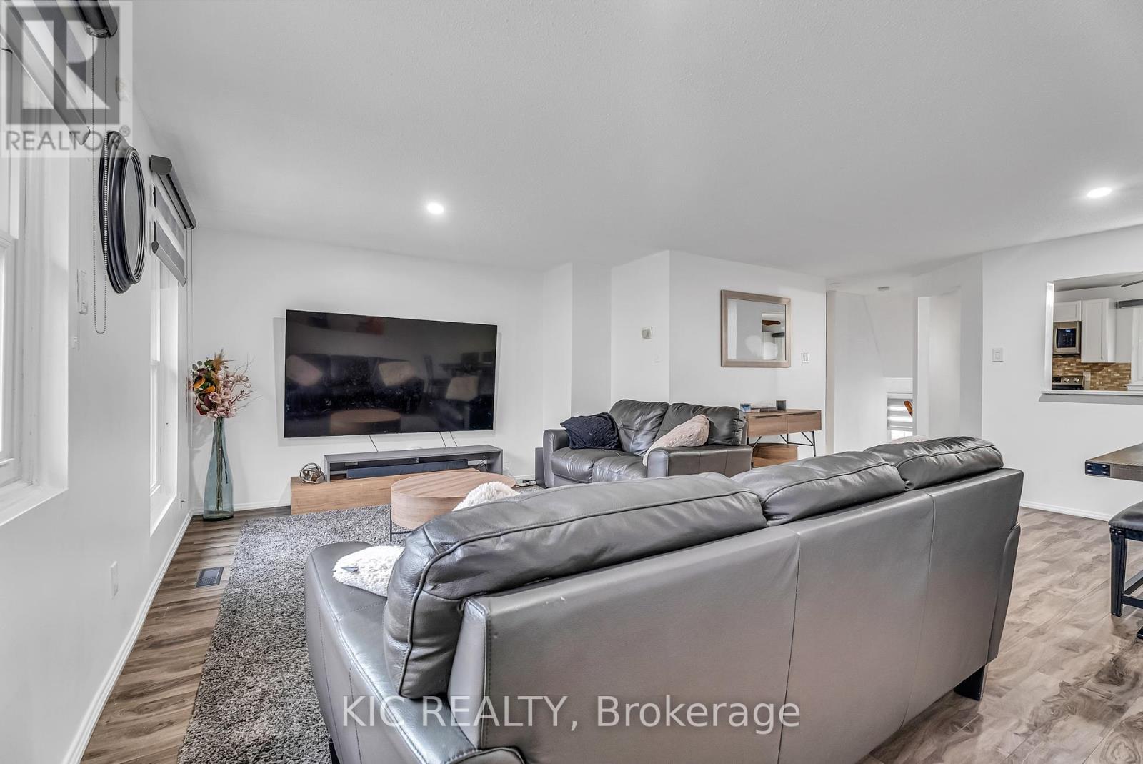 Property at 19 - 233 INNISFIL STREET image 5