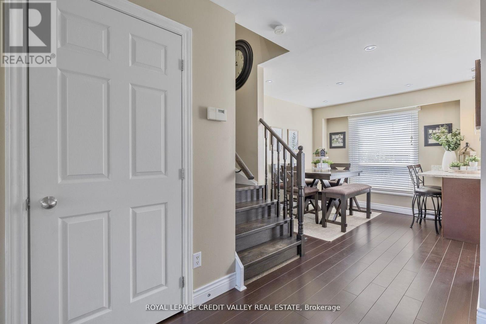 Property at 28 KINCAID COURT image 5