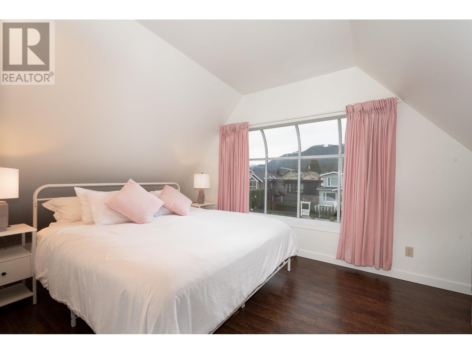 241-243 E 19th Street, North Vancouver, British Columbia  V7L 2Z1 - Photo 19 - R2969795