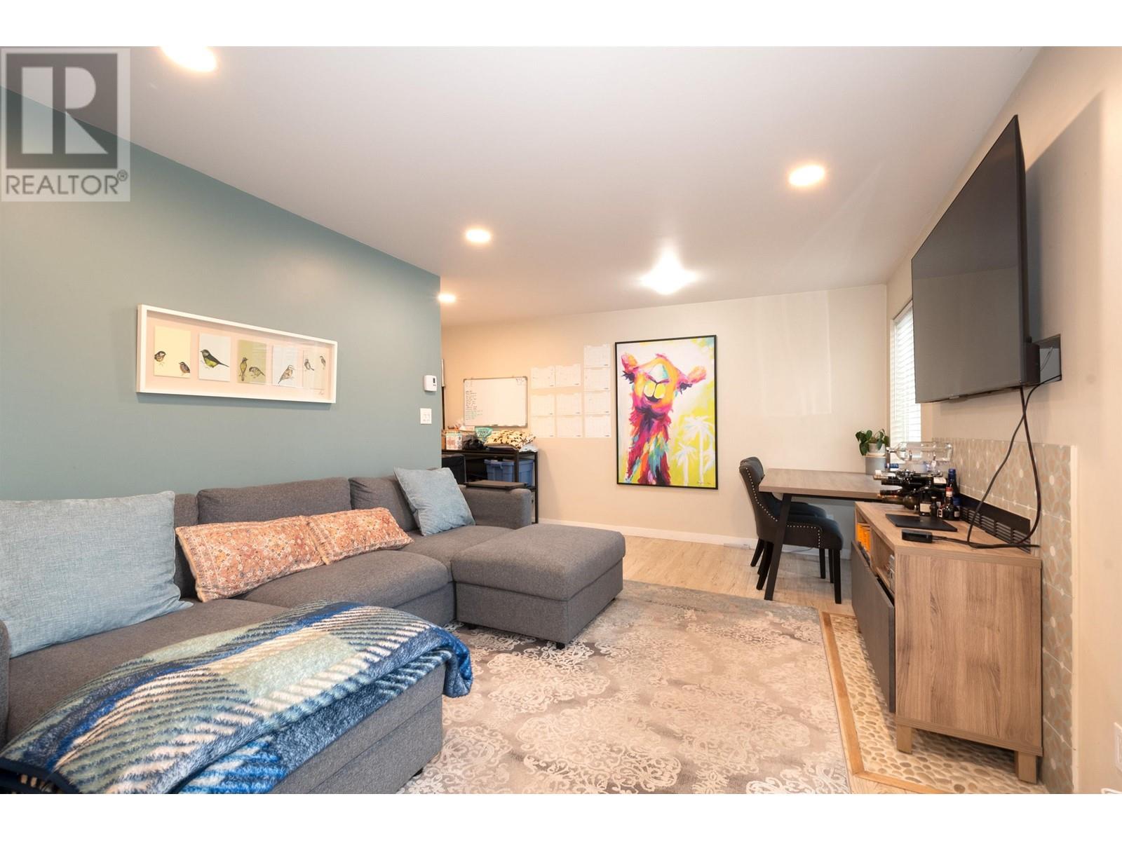 241-243 E 19th Street, North Vancouver, British Columbia  V7L 2Z1 - Photo 31 - R2969795