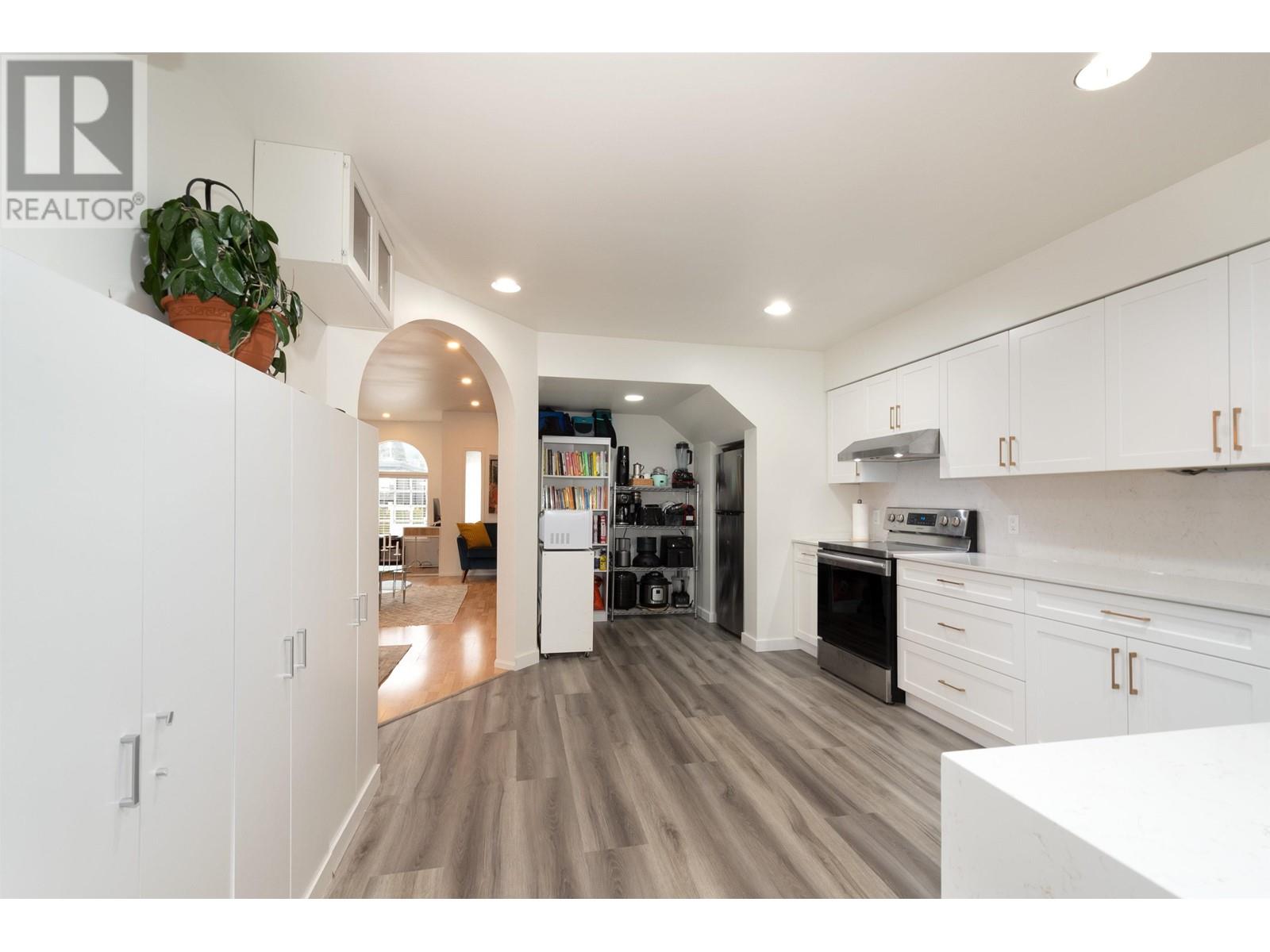 241-243 E 19th Street, North Vancouver, British Columbia  V7L 2Z1 - Photo 11 - R2969795