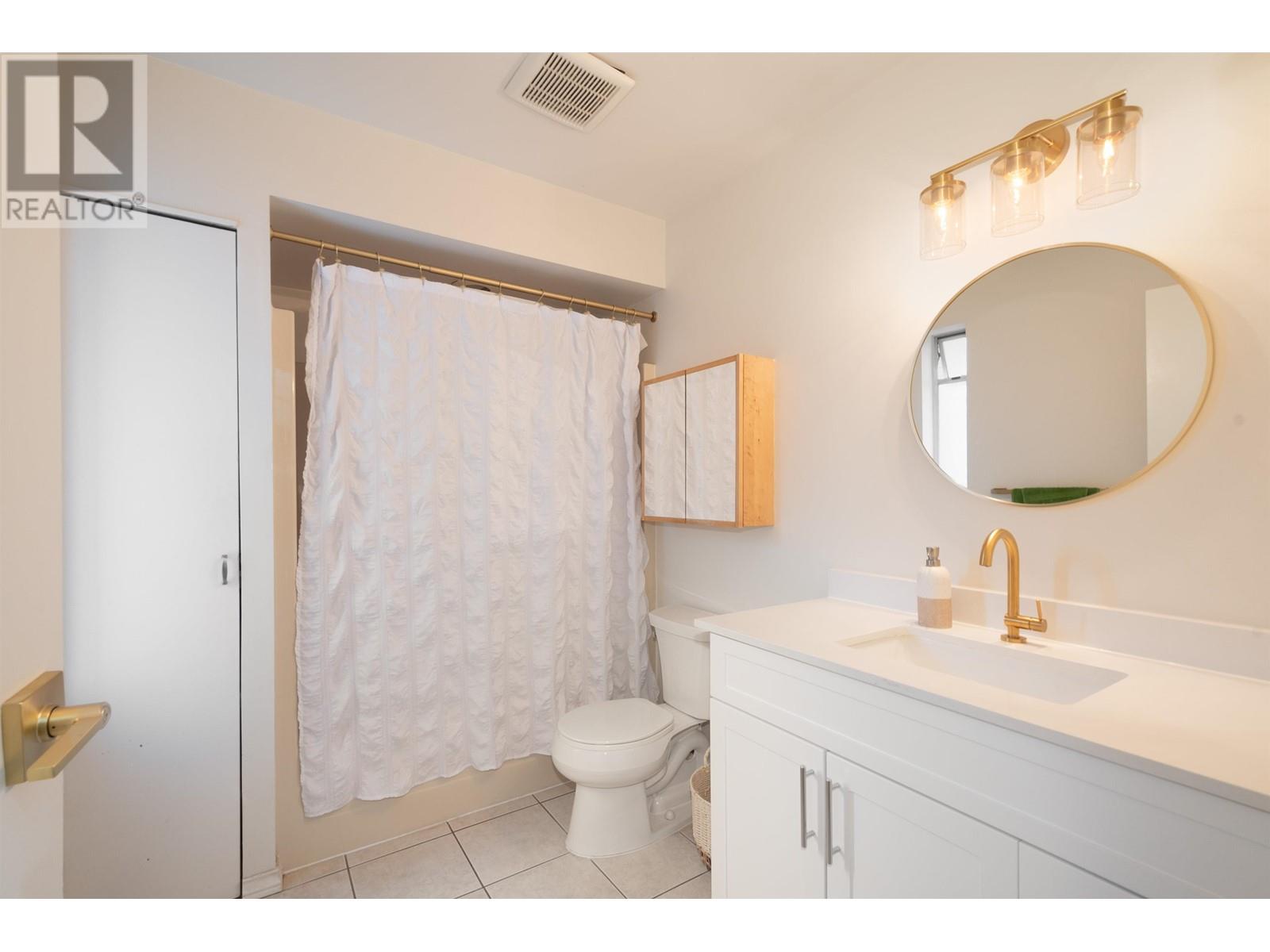 241-243 E 19th Street, North Vancouver, British Columbia  V7L 2Z1 - Photo 17 - R2969795