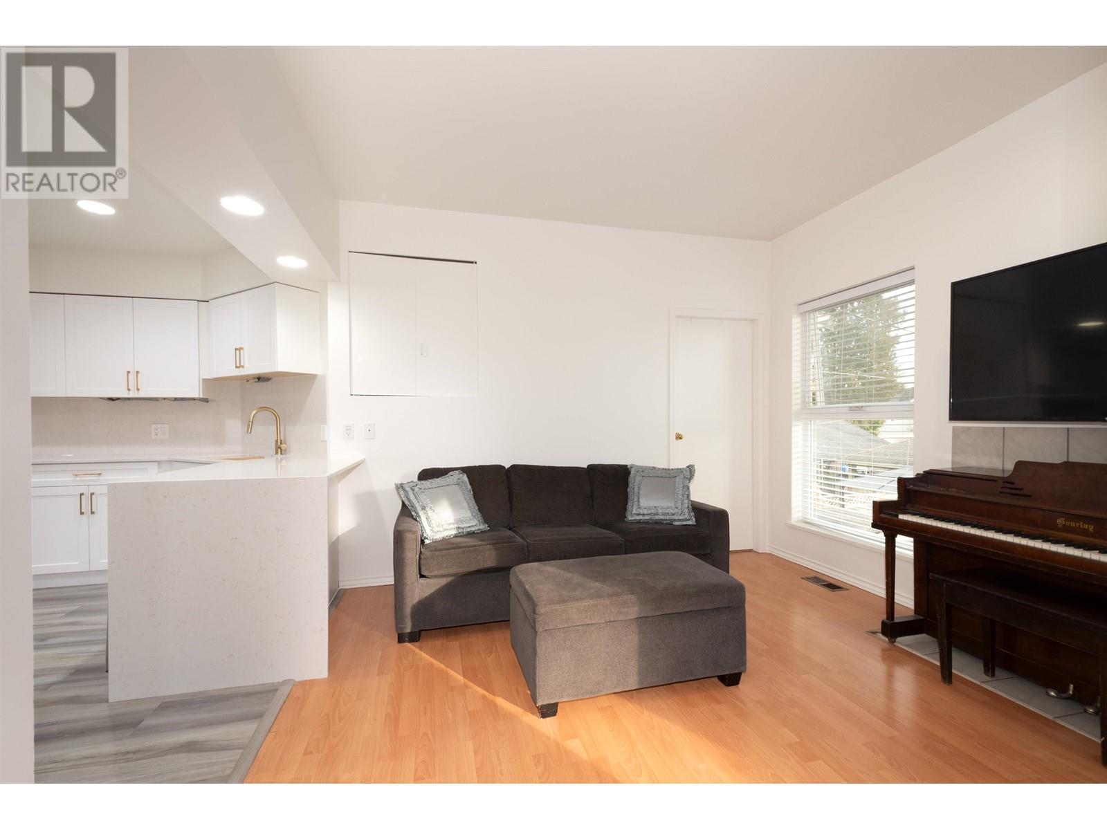 241-243 E 19th Street, North Vancouver, British Columbia  V7L 2Z1 - Photo 15 - R2969795