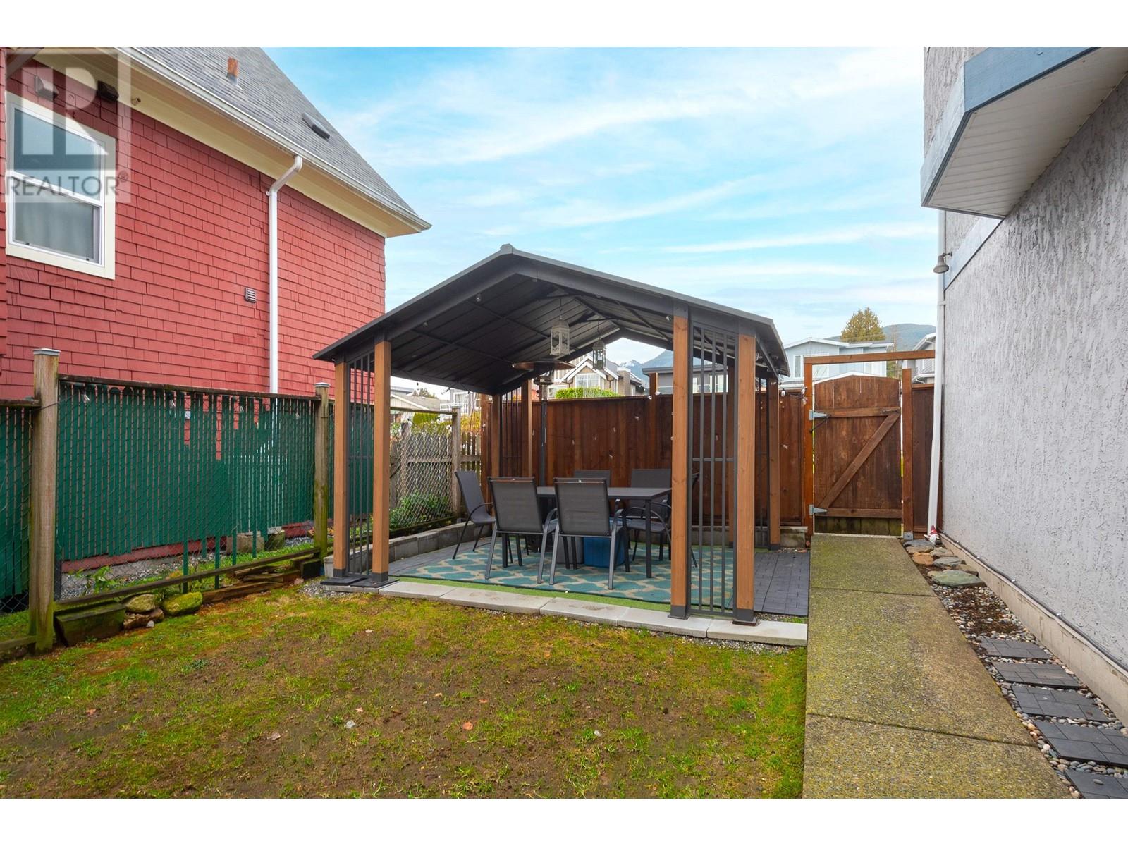 241-243 E 19th Street, North Vancouver, British Columbia  V7L 2Z1 - Photo 29 - R2969795