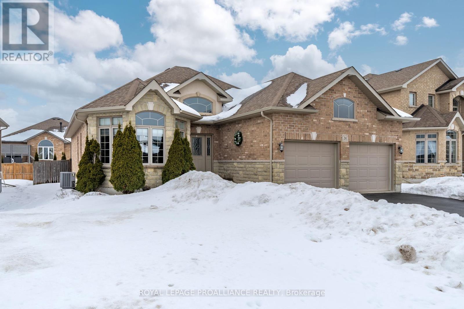 Property at 24 HAMPTON RIDGE DRIVE image 2