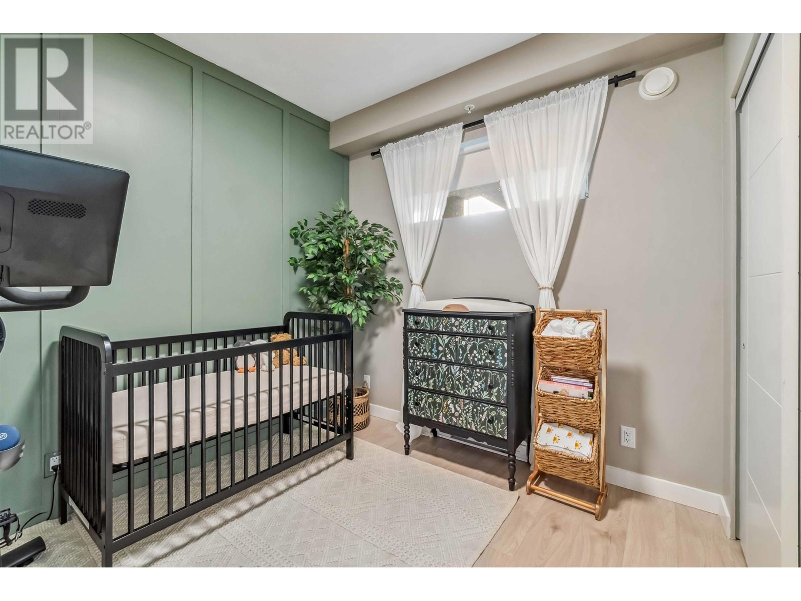 303 2345 Rindall Avenue, Port Coquitlam, British Columbia  V3C 1V3 - Photo 11 - R2971297