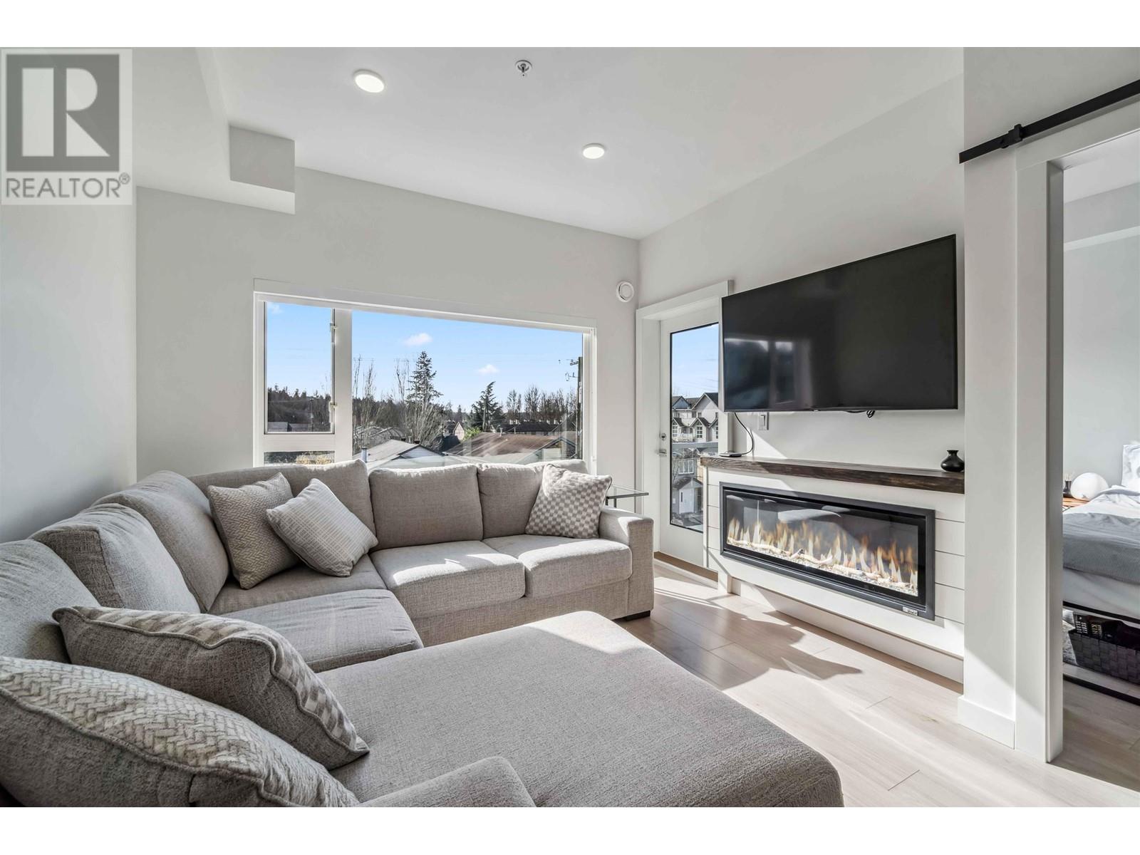 303 2345 Rindall Avenue, Port Coquitlam, British Columbia  V3C 1V3 - Photo 6 - R2971297