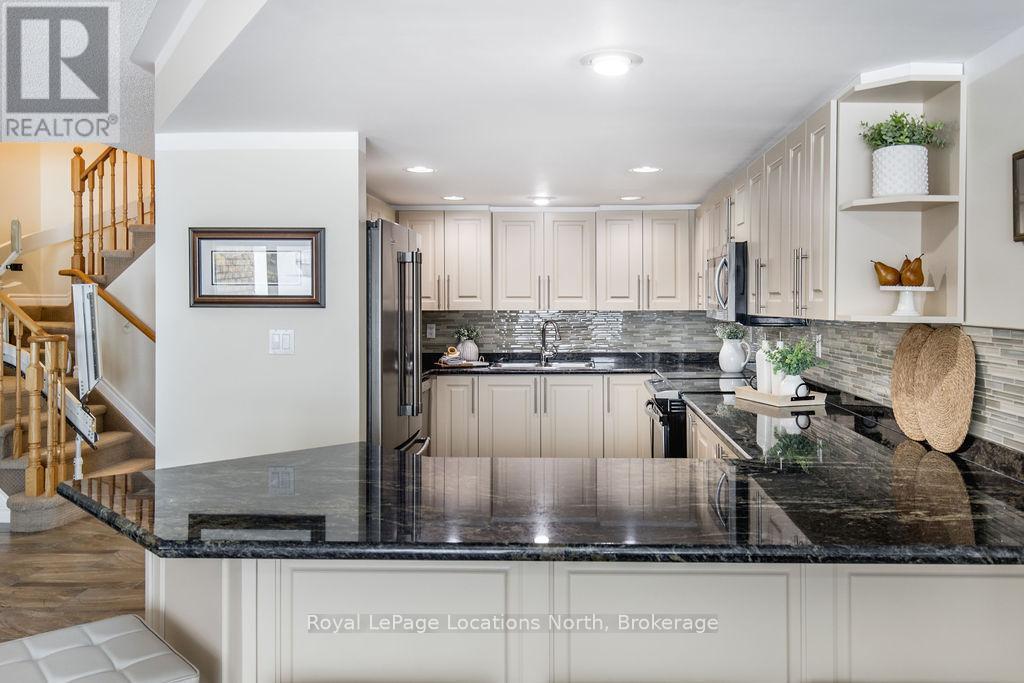 6 - 4 Beck Boulevard, Penetanguishene, Ontario  L9M 2H3 - Photo 7 - S11923138