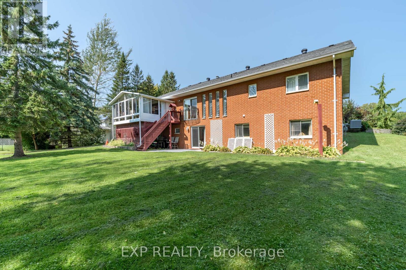 Property at 794 OLD 2 HIGHWAY image 3