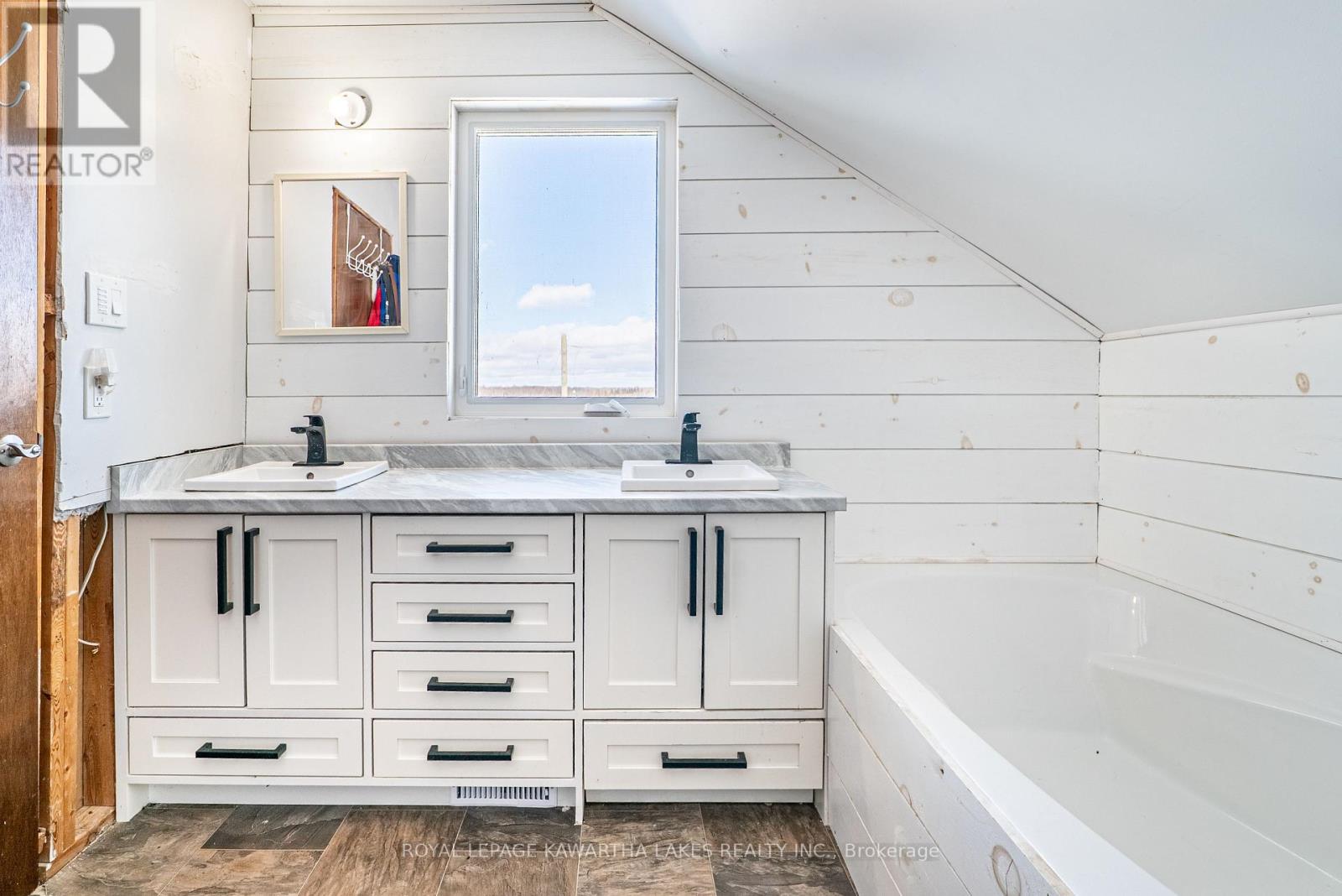 1937 Glenarm Road, Kawartha Lakes (Fenelon), Ontario  K0M 1G0 - Photo 24 - X11991212