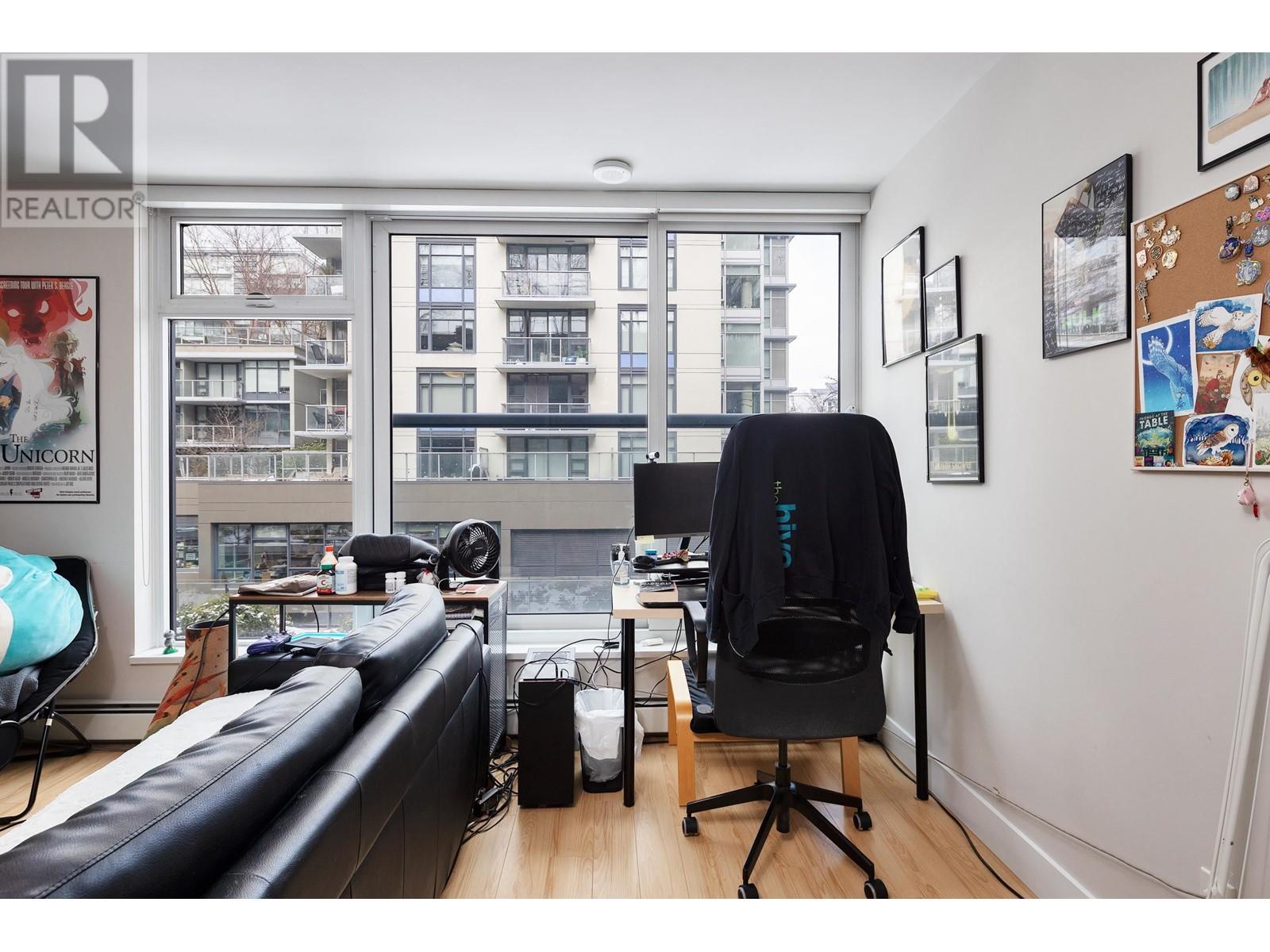 Listing Picture 10 of 22 : 322 159 W 2ND AVENUE, Vancouver / 溫哥華 - 魯藝地產 Yvonne Lu Group - MLS Medallion Club Member