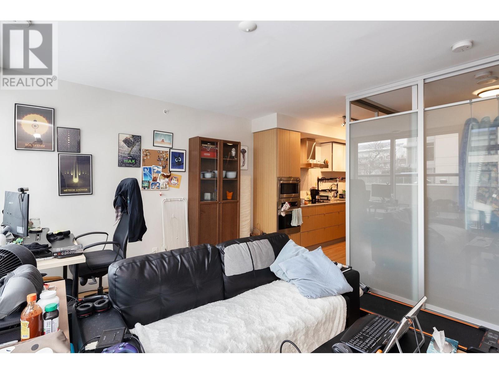 Listing Picture 12 of 22 : 322 159 W 2ND AVENUE, Vancouver / 溫哥華 - 魯藝地產 Yvonne Lu Group - MLS Medallion Club Member