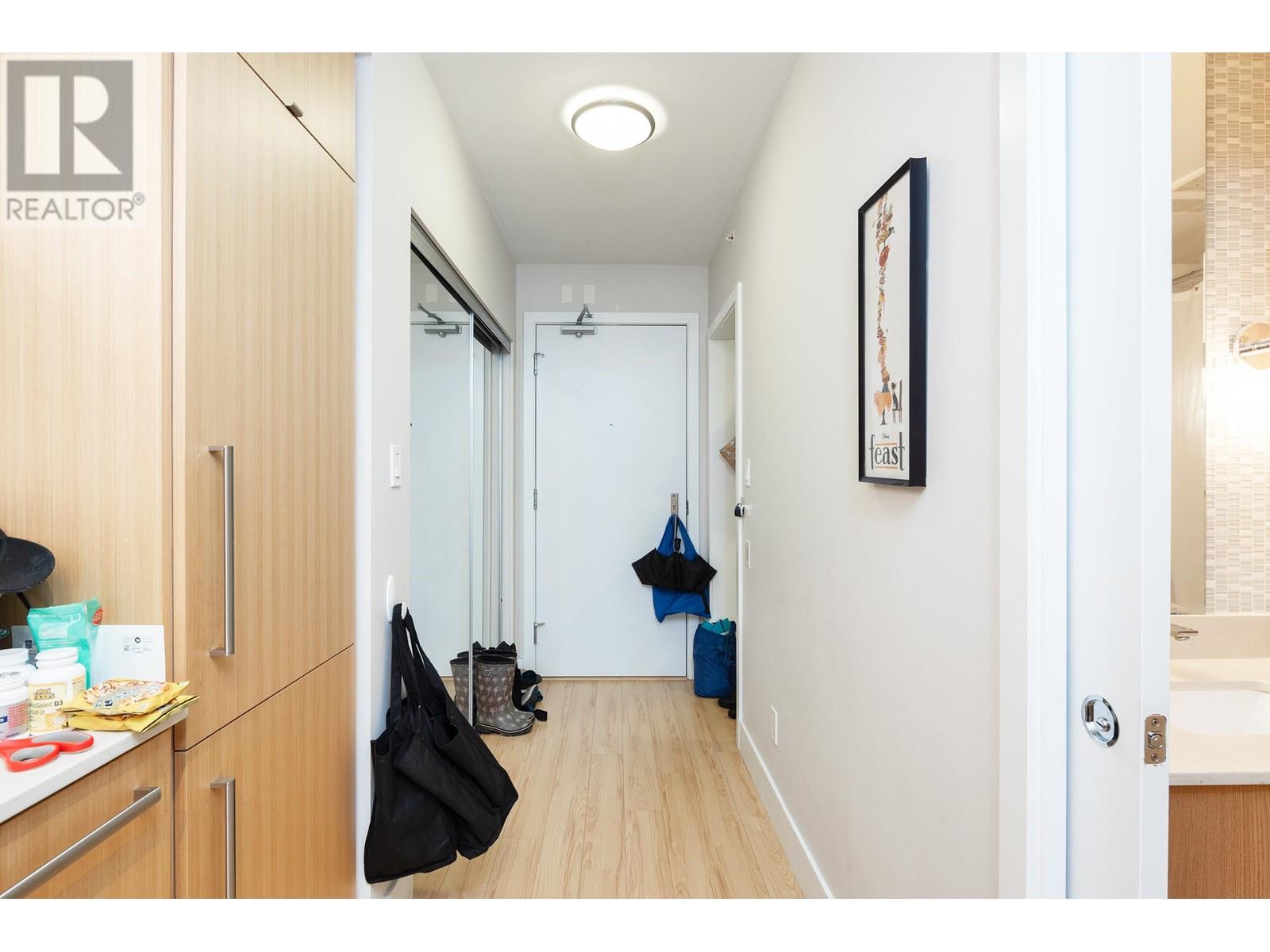 Listing Picture 14 of 22 : 322 159 W 2ND AVENUE, Vancouver / 溫哥華 - 魯藝地產 Yvonne Lu Group - MLS Medallion Club Member