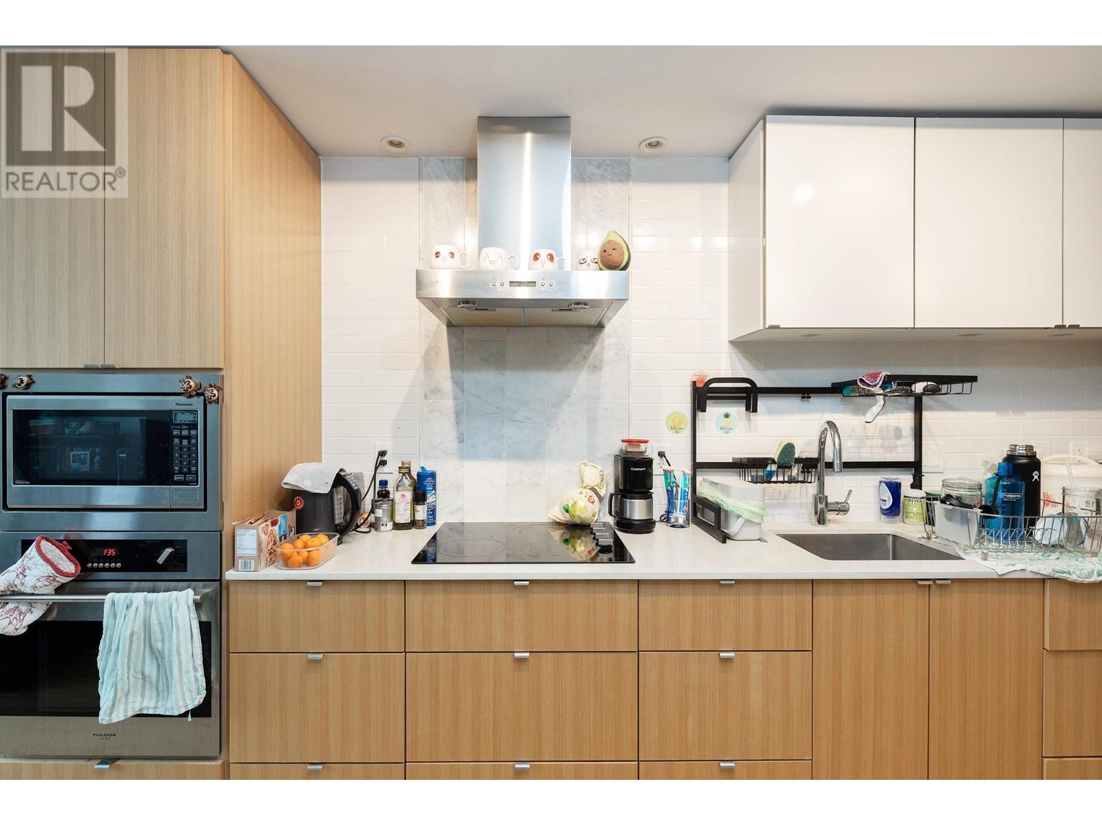 Listing Picture 6 of 22 : 322 159 W 2ND AVENUE, Vancouver / 溫哥華 - 魯藝地產 Yvonne Lu Group - MLS Medallion Club Member