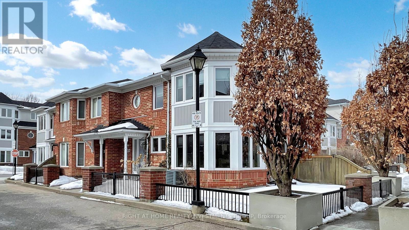 Property at 157 - 18 CLARK AVENUE W image 2