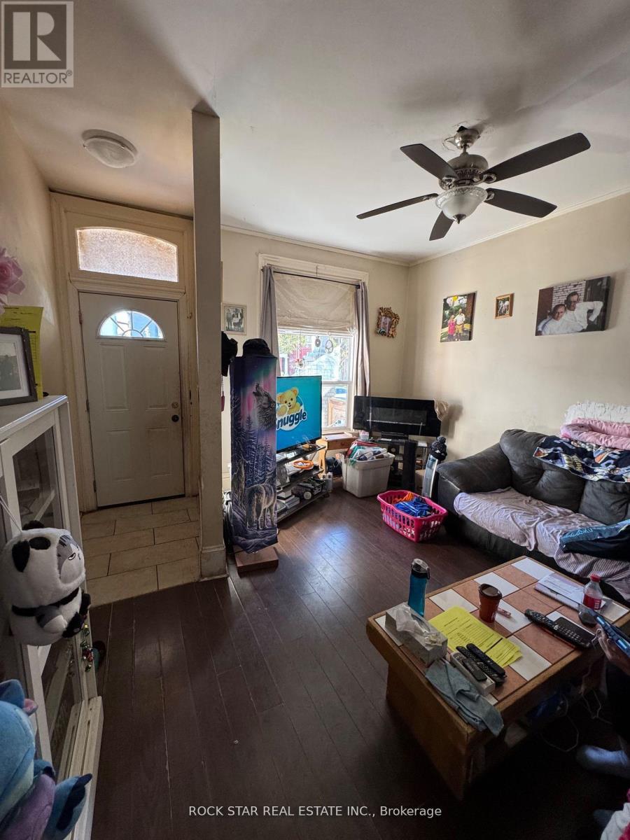Property at 73 CATHCART STREET image 3