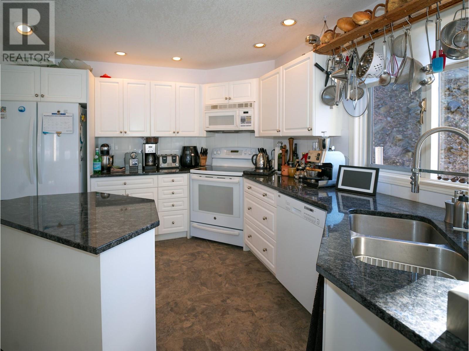 Property at 83 Peregrine Way Unit# 5 image 1