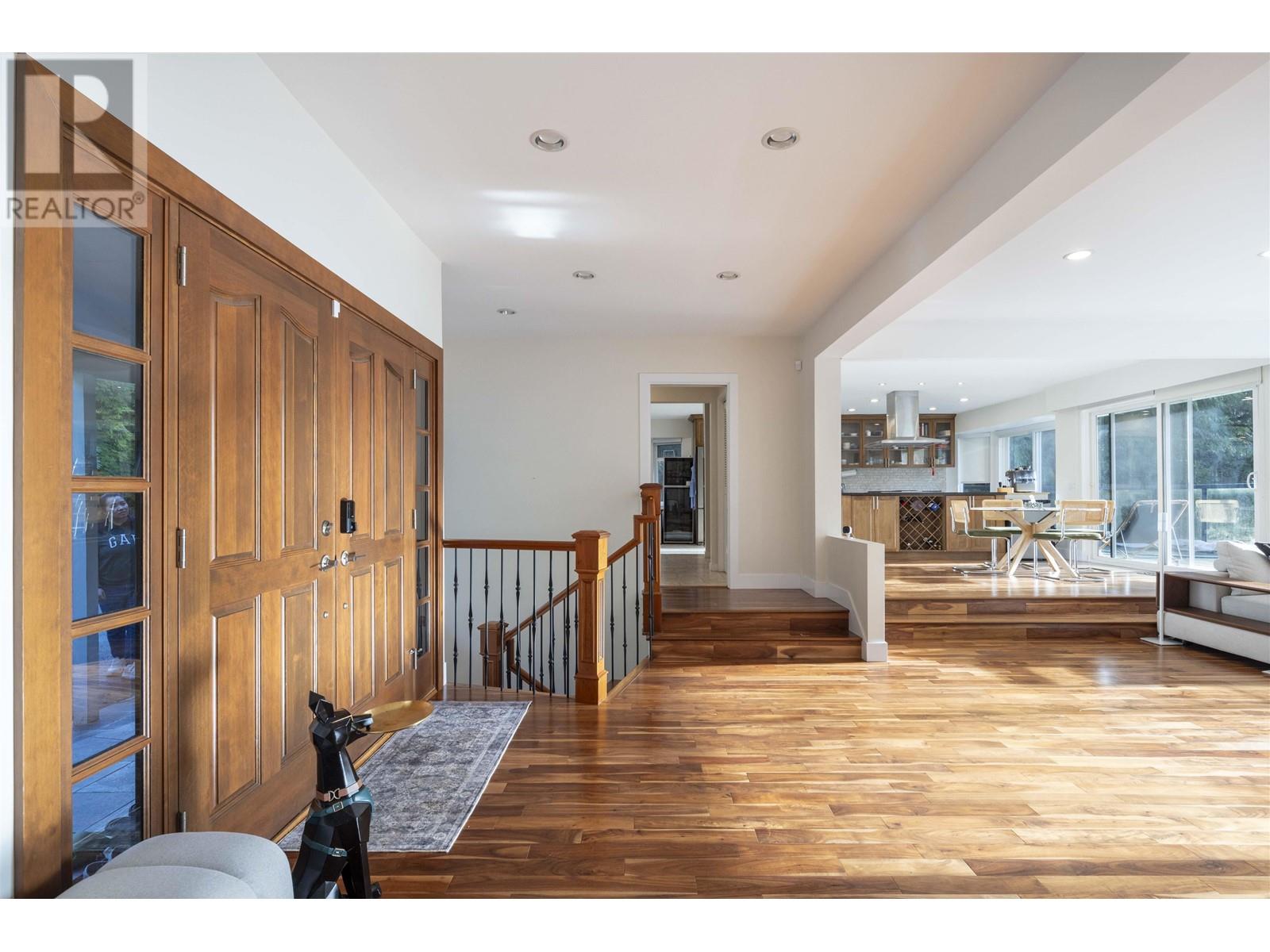 1130 Groveland Court, West Vancouver, British Columbia  V7S 1Z6 - Photo 3 - R2971260