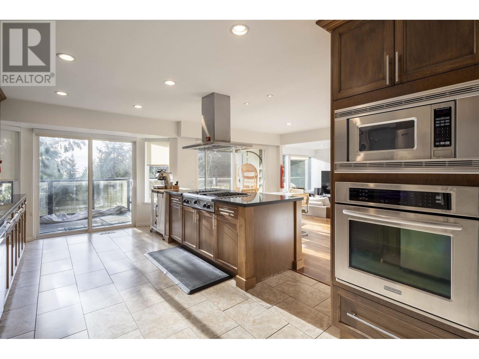 1130 Groveland Court, West Vancouver, British Columbia  V7S 1Z6 - Photo 7 - R2971260