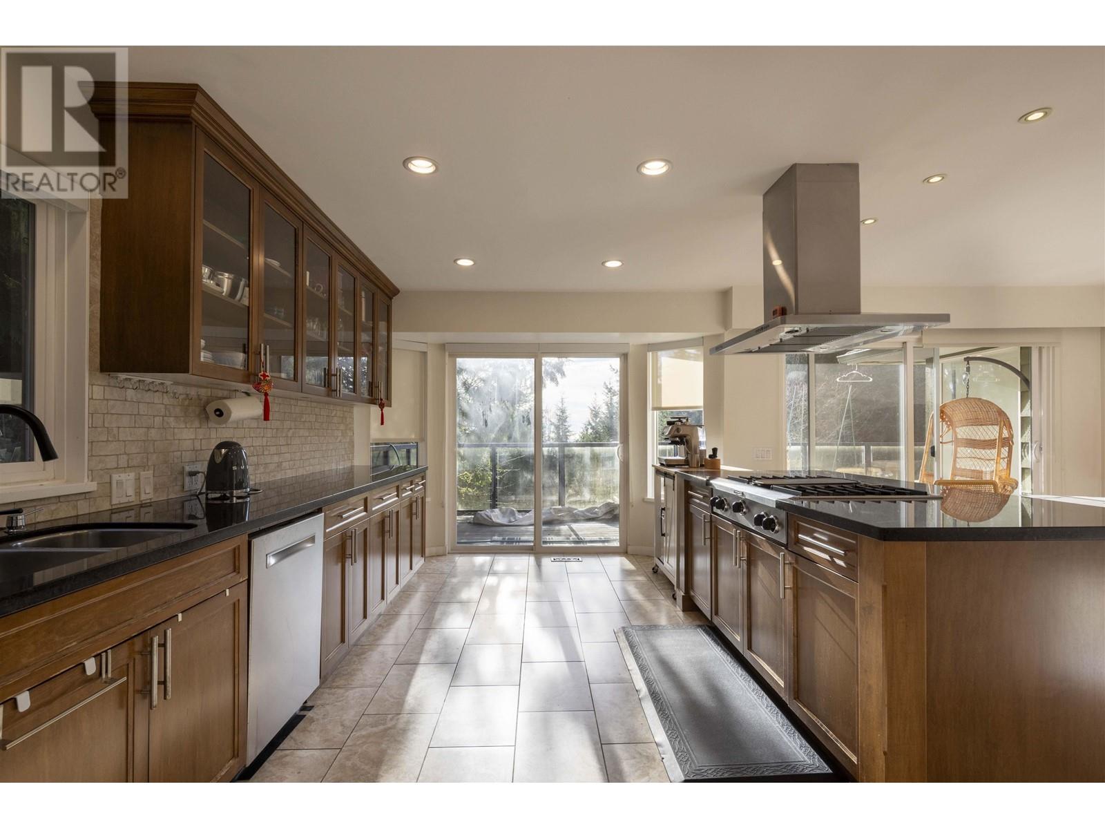 1130 Groveland Court, West Vancouver, British Columbia  V7S 1Z6 - Photo 6 - R2971260