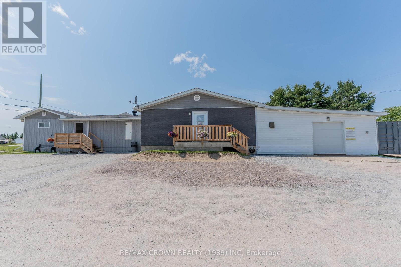 27 Highway 11, Fauquier-Strickland, Ontario  P0L 1G0 - Photo 2 - T11991384