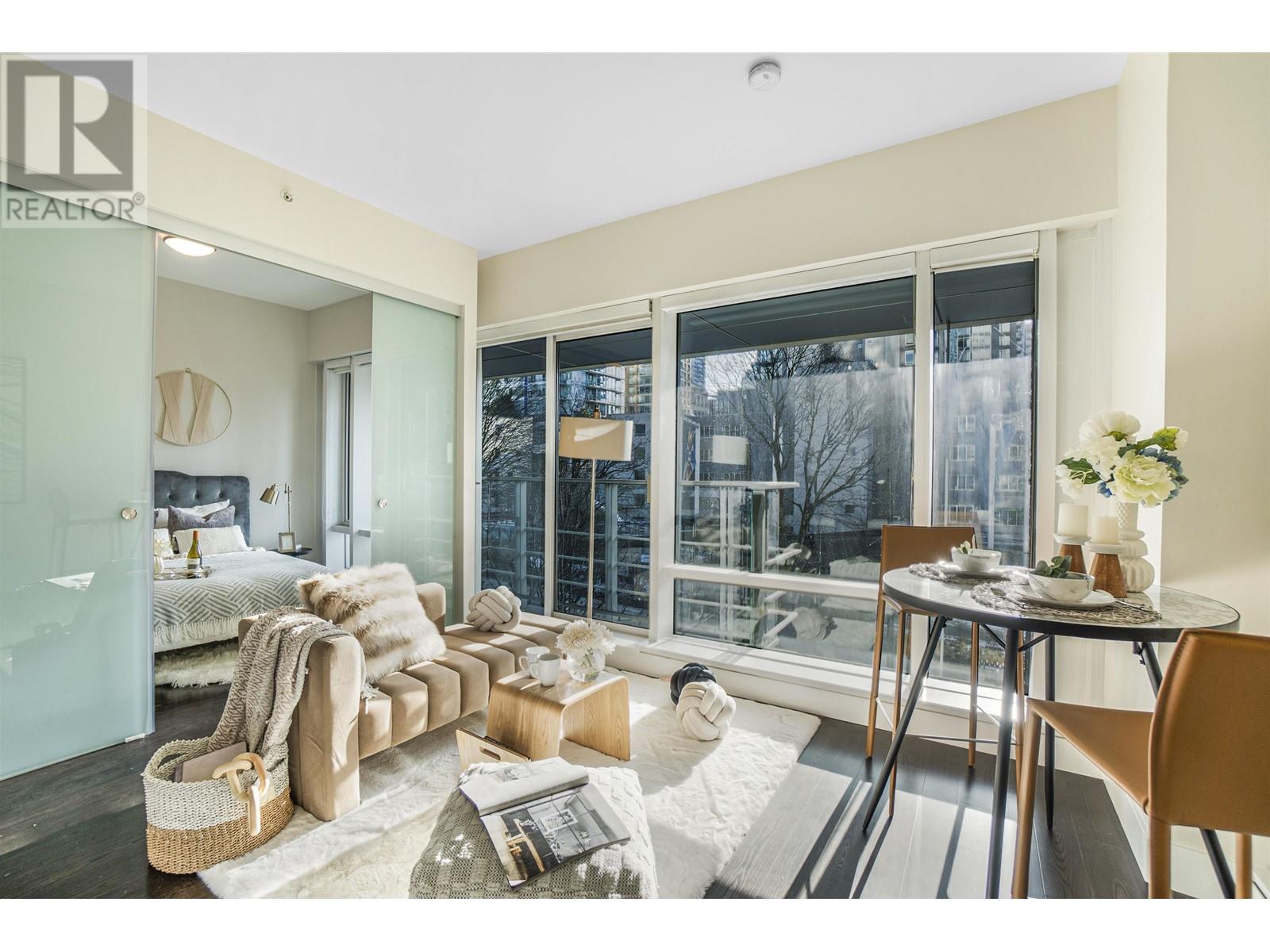 206 535 SMITHE STREET, Vancouver