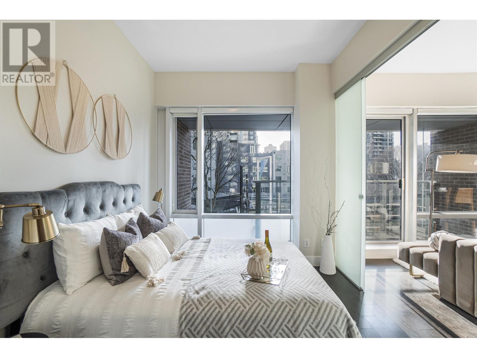 Listing Picture 12 of 19 : 206 535 SMITHE STREET, Vancouver / 溫哥華 - 魯藝地產 Yvonne Lu Group - MLS Medallion Club Member